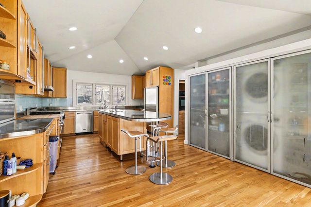 1627 E Washington Street, South Bend, IN 46617