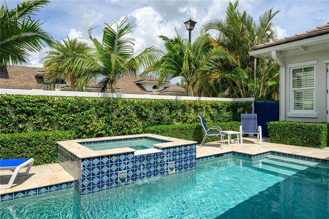 40 White Orchid Way, Vero Beach, FL 32963