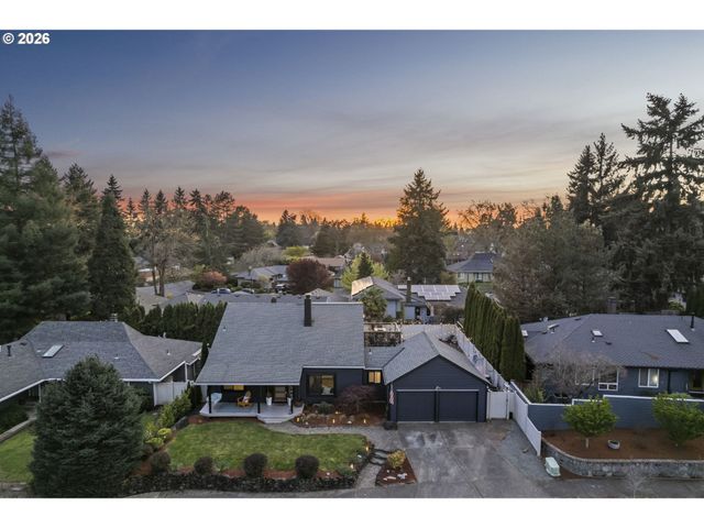 5465 Nw RIDGEMOOR Ct, Portland, OR 97229