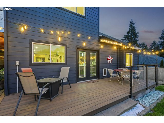 5465 Nw RIDGEMOOR Ct, Portland, OR 97229
