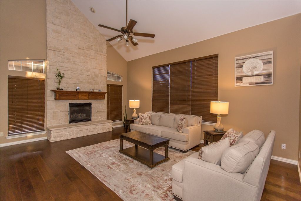 5704 Windmere Lane, Haltom City, TX 76137 — photo 3