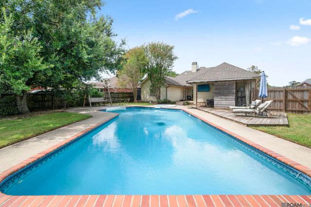 19036 Vignes Lake Ave, Baton Rouge, LA 70817