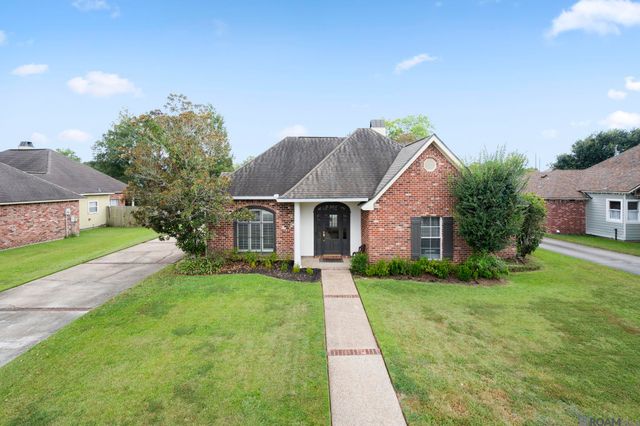 19036 Vignes Lake Ave, Baton Rouge, LA 70817