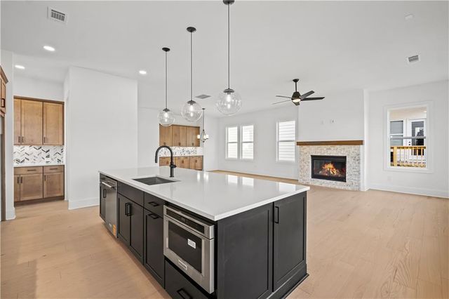 1055 Winding Branch Drive, Canton, GA 30114