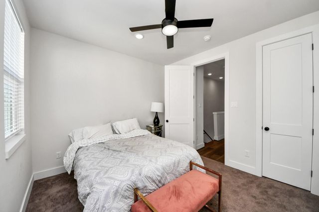 3905 Pinemont Drive E, Houston, TX 77018