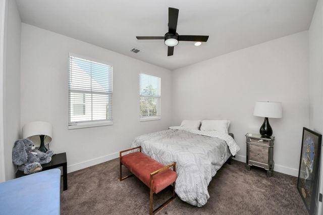 3905 Pinemont Drive E, Houston, TX 77018