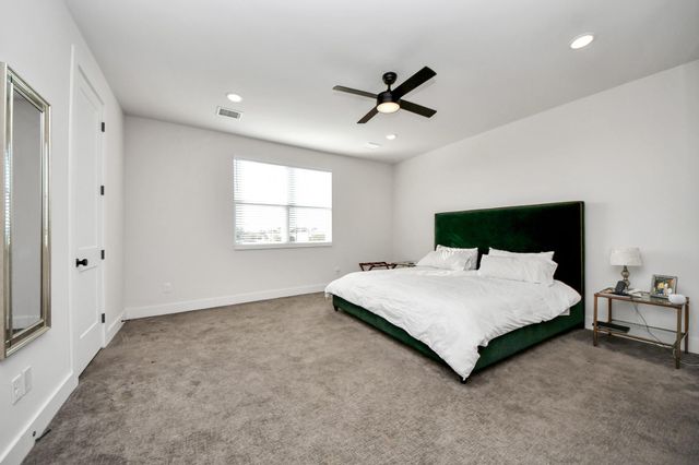 3905 Pinemont Drive E, Houston, TX 77018