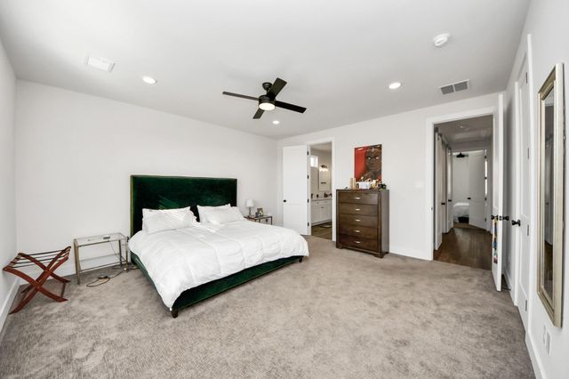 3905 Pinemont Drive E, Houston, TX 77018