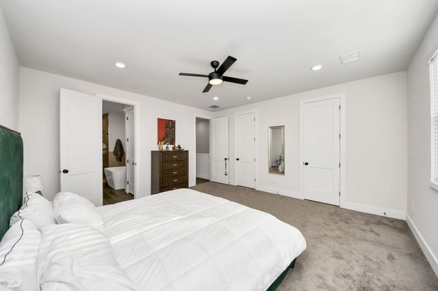 3905 Pinemont Drive E, Houston, TX 77018