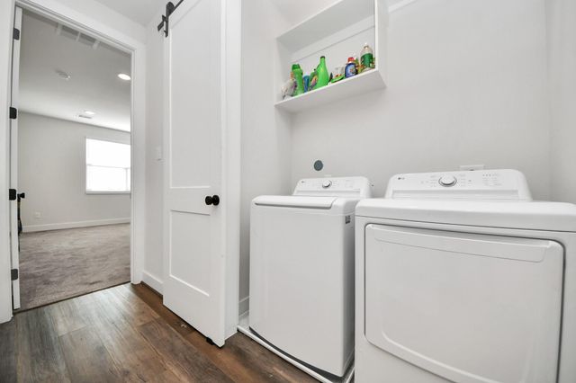 3905 Pinemont Drive E, Houston, TX 77018