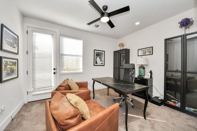 3905 Pinemont Drive E, Houston, TX 77018