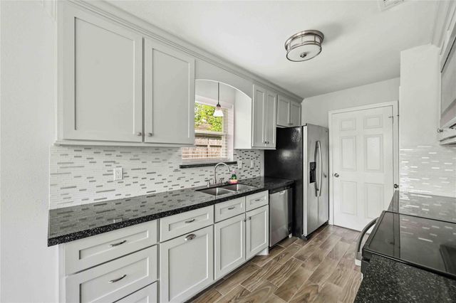 5522 Bridgegate Drive, Spring, TX 77373