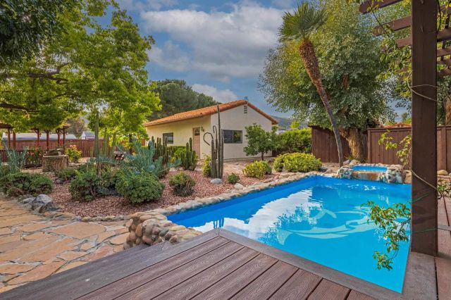 23540 Oriente Way, Ramona, CA 92065