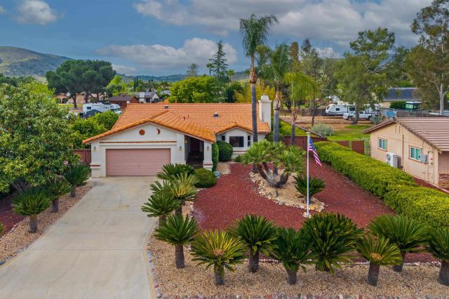 23540 Oriente Way, Ramona, CA 92065