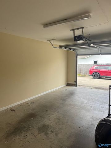 501 College Street, Hartselle, AL 35640