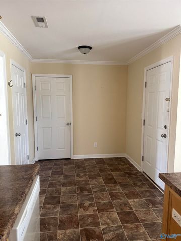 501 College Street, Hartselle, AL 35640