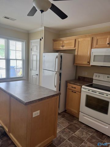 501 College Street, Hartselle, AL 35640