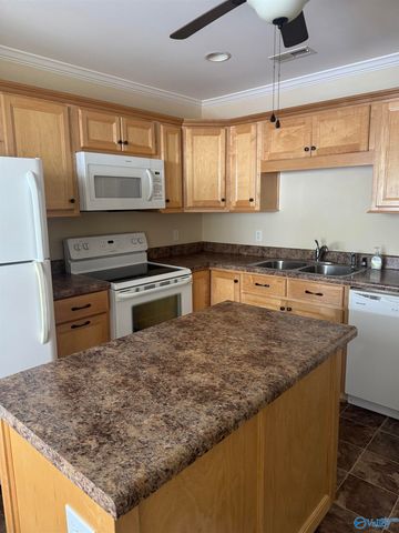 501 College Street, Hartselle, AL 35640