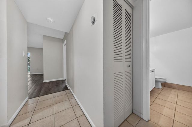 711 N Pine Island Road, Plantation, FL 33324