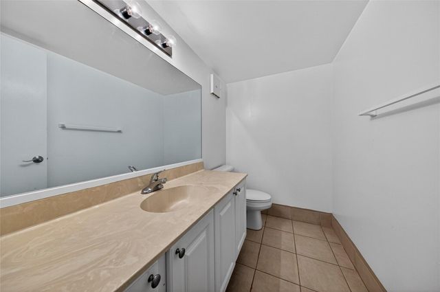 711 N Pine Island Road, Plantation, FL 33324