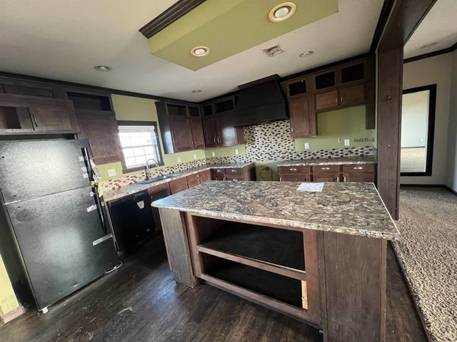 911 N GEUDA SPRINGS, Udall, KS 67146