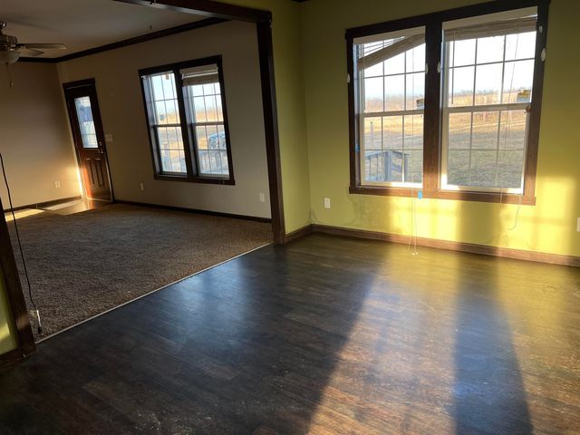 911 N GEUDA SPRINGS, Udall, KS 67146