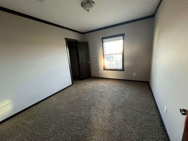 911 N GEUDA SPRINGS, Udall, KS 67146