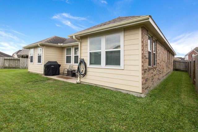 1486 Foshee Court, Alvin, TX 77511