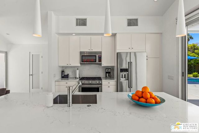 541 N Cantera Circle, Palm Springs, CA 92262