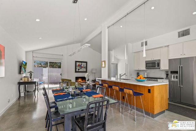 541 N Cantera Circle, Palm Springs, CA 92262