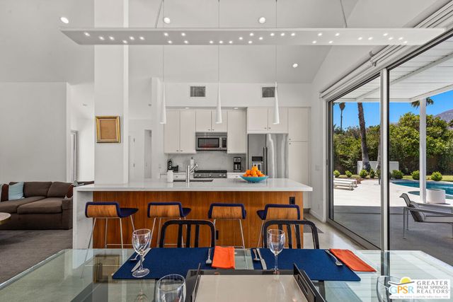 541 N Cantera Circle, Palm Springs, CA 92262