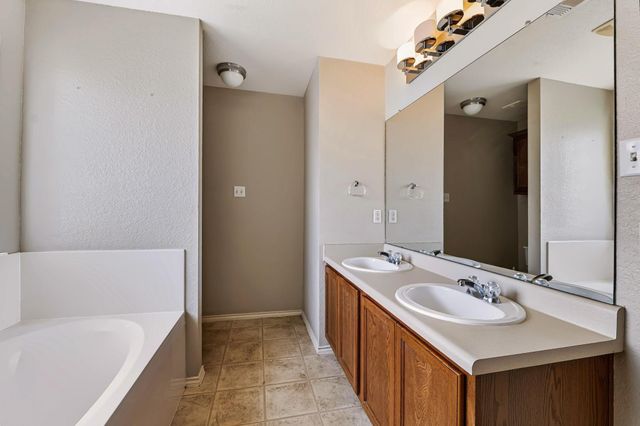 1421 Davis Mountain LOOP, Cedar Park, TX 78613