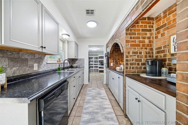 36283 E 121st Street S, Coweta, OK 74429