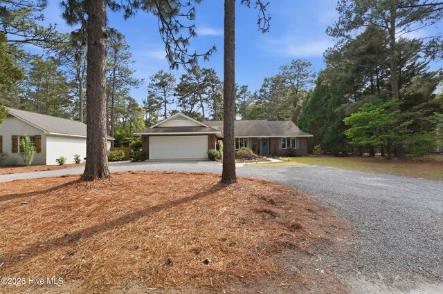 15 Mcleod Road, Pinehurst, NC 28374