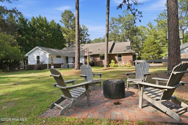 15 Mcleod Road, Pinehurst, NC 28374