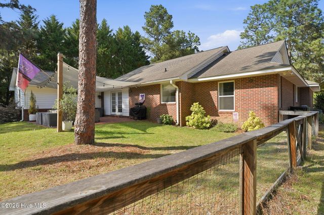 15 Mcleod Road, Pinehurst, NC 28374