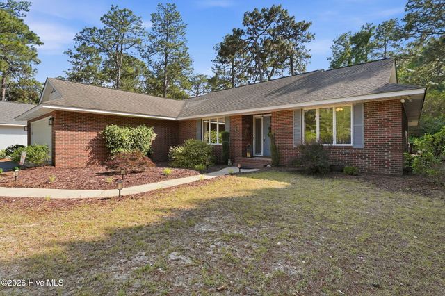 15 Mcleod Road, Pinehurst, NC 28374