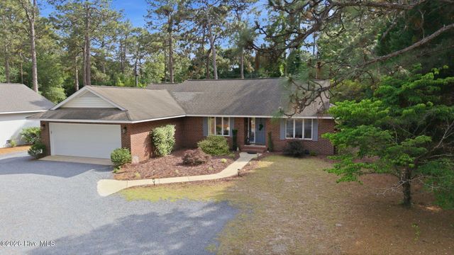 15 Mcleod Road, Pinehurst, NC 28374