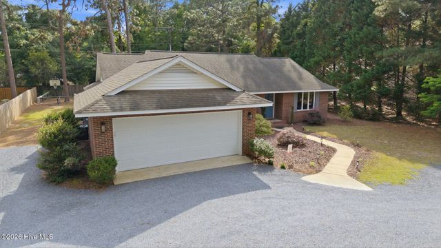 15 Mcleod Road, Pinehurst, NC 28374