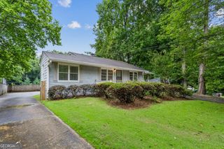 1910 La Dawn Lane NW, Atlanta, GA 30318