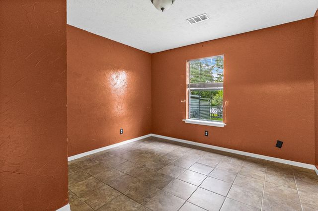 210 Kathy Lane, Livingston, TX 77351