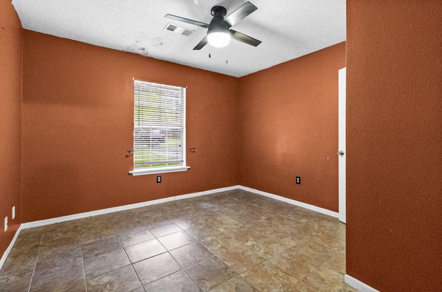 210 Kathy Lane, Livingston, TX 77351
