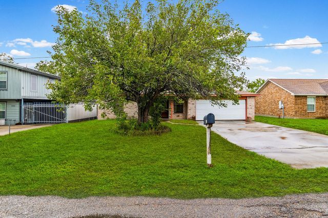 210 Kathy Lane, Livingston, TX 77351