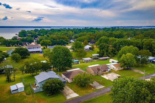 210 Kathy Lane, Livingston, TX 77351