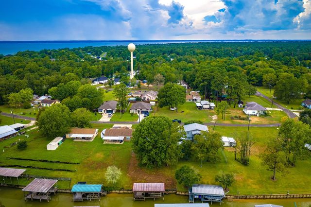 210 Kathy Lane, Livingston, TX 77351