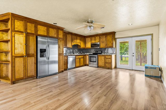 210 Kathy Lane, Livingston, TX 77351