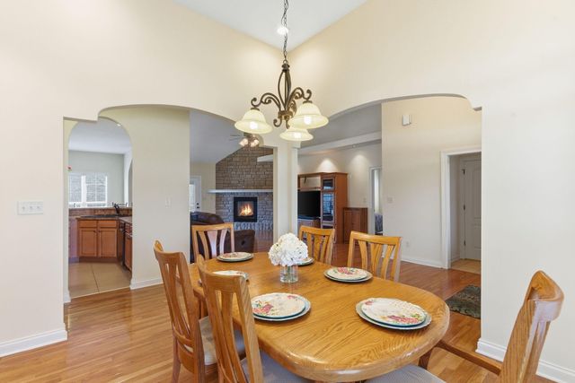 180 Lakeshore Circle, Georgetown, KY 40324