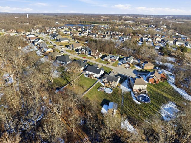 180 Lakeshore Circle, Georgetown, KY 40324