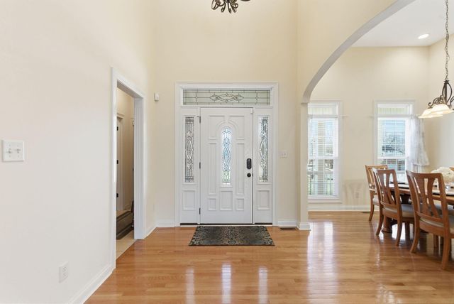 180 Lakeshore Circle, Georgetown, KY 40324