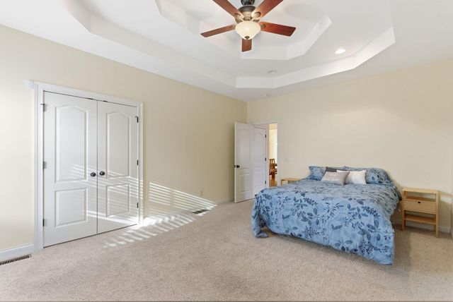 180 Lakeshore Circle, Georgetown, KY 40324